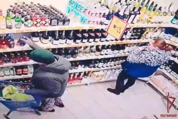 В Кузбассе задержали подозреваемого в серии краж из одного магазина