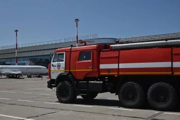 Фото: В аэропорту Новокузнецка спасали заложников и ловили условных террористов 2