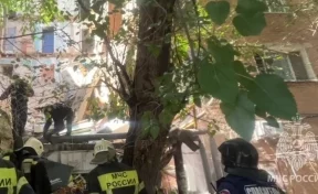 В Астрахани обрушилась часть подъезда многоквартирного дома
