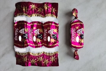 Фото: В Кузбассе таможенники изъяли около 3 000 контрафактных конфет 1