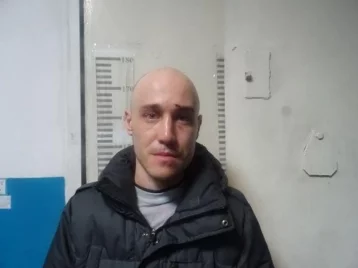 Фото: В Новокузнецке просят помочь в розыске подозреваемого в преступлении 1