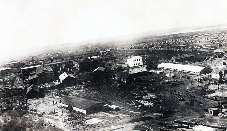 Площадка завода в 1932 году