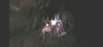 Фото: Восьмого ребёнка спасли из затопленной пещеры в Таиланде 1