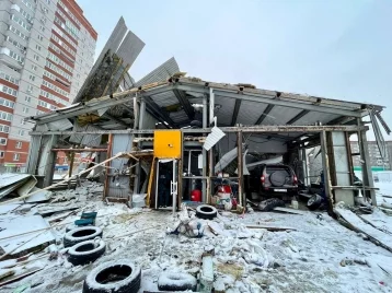 Фото: В Ижевске взорвалась автомойка, пострадали два человека 1