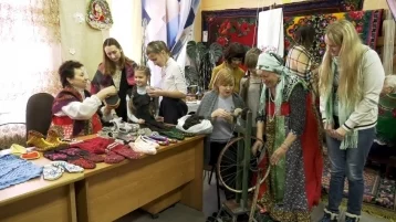 Фото: Кемеровчан научили ткать ковры 1