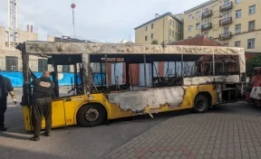 В Санкт-Петербурге загорелся автобус, перевозивший детей-инвалидов 