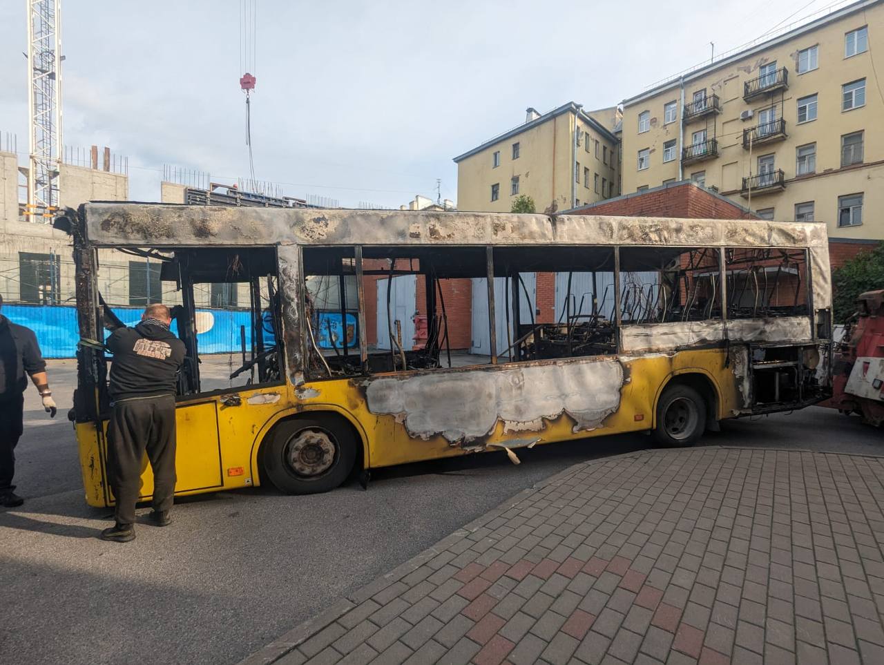 В Санкт-Петербурге загорелся автобус, перевозивший детей-инвалидов 