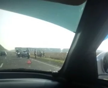 Фото: Последствия серьёзного ДТП на кузбасской трассе между Панфилово и Чусовитино попали на видео 1