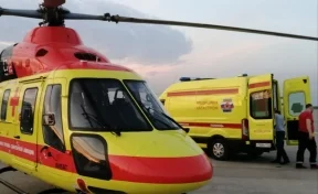 В Кузбассе ребёнок катался на мопеде и разбился: пострадавшего эвакуировали в больницу на вертолёте