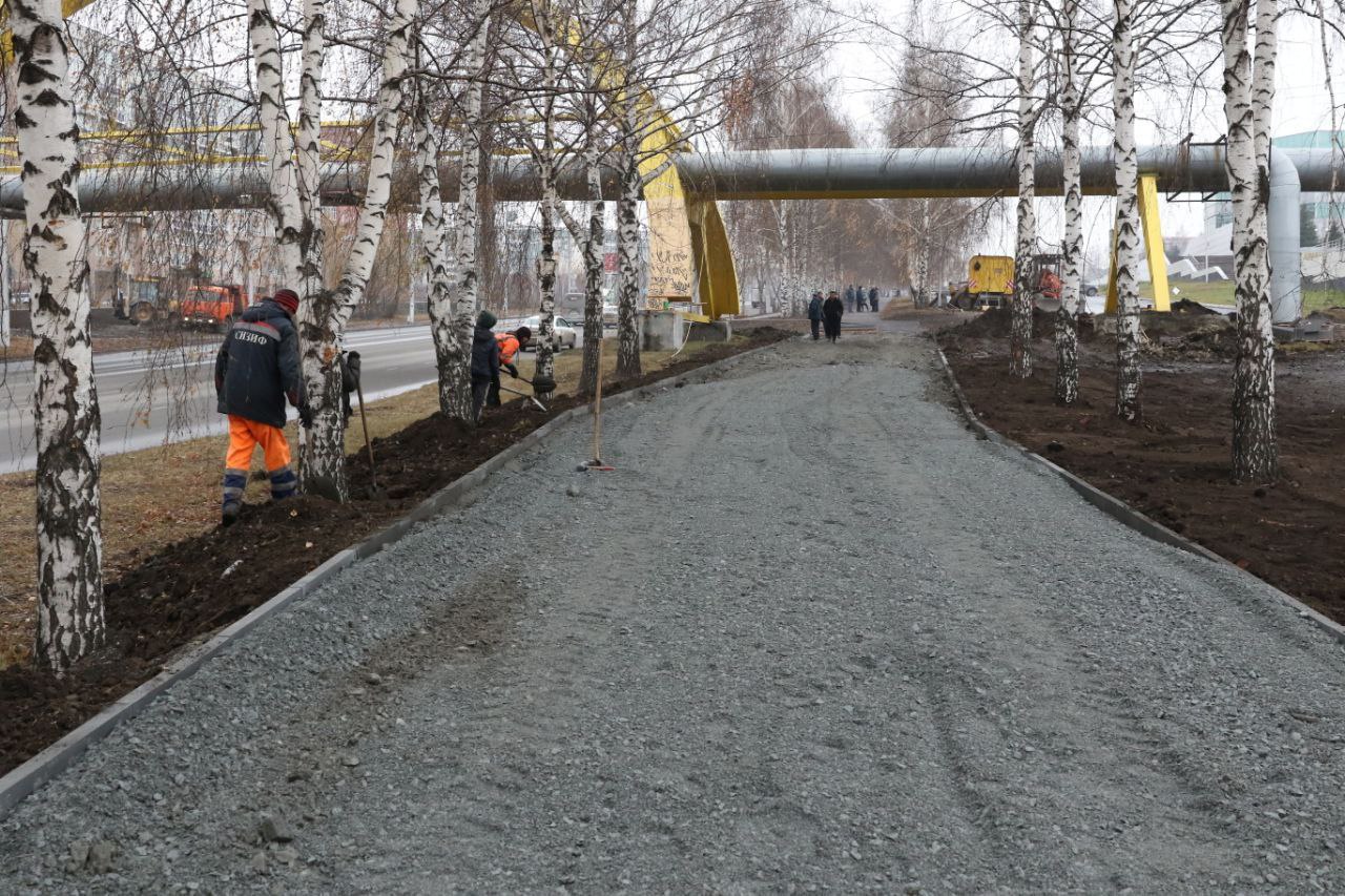 В Кемерове прокладывают пешеходные тротуары на улице Терешковой