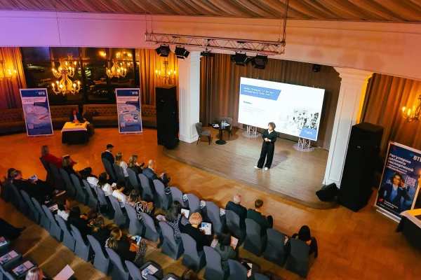 ВТБ провёл встречу по работе с самозанятыми для предпринимателей Кузбасса