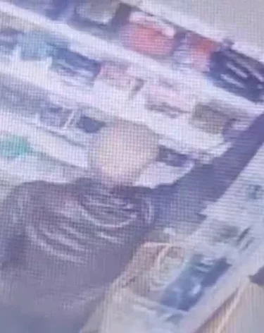 Кузбассовец вышел из супермаркета с незаконным «уловом» в 11 упаковок рыбы