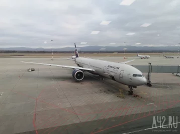 Фото: Два пассажирских самолёта столкнулись в аэропорту Пулково  1