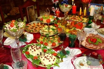 Фото: Роспотребнадзор советует россиянам выбросить новогодние салаты 1