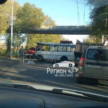 Фото: В Кемерове произошло страшное ДТП с маршруткой 1