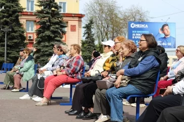 Фото: В Прокопьевске концерт ко Дню Победы пройдёт на ступенях драматического театра 4