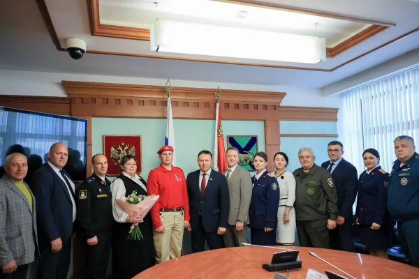 Российский школьник спас 5 женщин от медведя