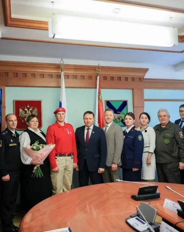 Российский школьник спас 5 женщин от медведя