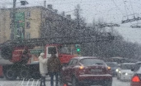 В Кузбассе пожарная машина попала в массовое ДТП