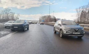 На трассе Кемерово — Новокузнецк столкнулись 7 автомобилей