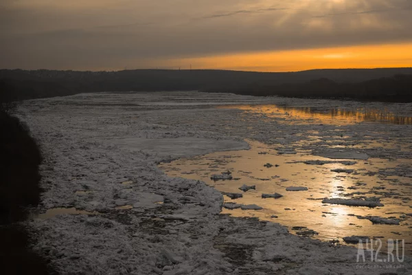 Соцсети: в Кузбассе в реке утонули двое детей