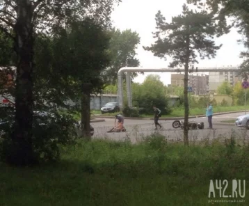 Фото: В Кемерове на перекрёстке сбили мотоциклиста 1