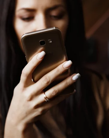 Глава Минстроя: в каждом МКД до конца 2025 года появится домовой чат в Max