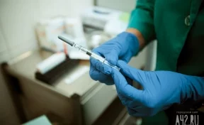 В Кремле обозначили сроки начала массовой вакцинации от коронавируса
