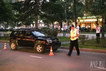 Фото: В Кемерове иномарка сбила восьмилетнюю девочку 1