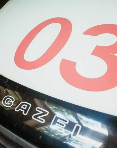 В Москве обрушились строительные леса, под завалами могут находиться люди