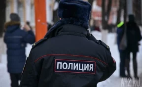 Соцсети: в Кузбассе задержали дилера героина. Момент задержания попал на видео