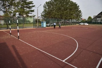 Фото: «Сделали хорошо»: мэр кузбасского города рассказал о футбольной площадке, построенной победителем шоу «Миллион на мечту» 1