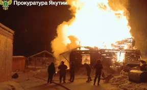 В Якутии ночью при пожаре в частном доме погибли пять человек и двое пострадали