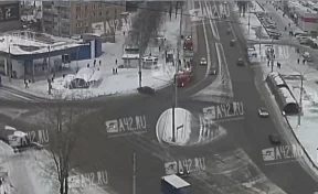 В Новокузнецке автомобиль с ребёнком попал в ДТП на кольце по улице Кирова