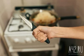 Фото: Жительница Кузбасса пыталась вернуть возлюбленного с помощью ножа 1