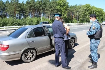 Фото: Приставы арестовали пять автомобилей на въезде в Кемерово 1