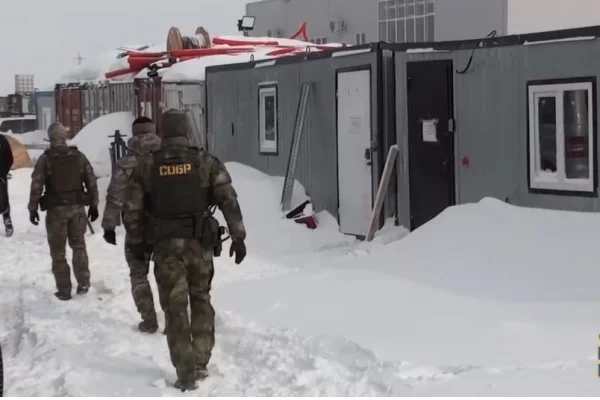 В Кузбассе полиция 4 дня искала нелегальных мигрантов: из страны выдворят 21 человека