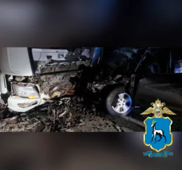 Фото: В Самарской области попавшие в ДТП с фурой водитель и три пассажира умерли до приезда скорой 1