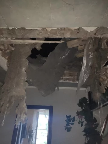 Фото: В мэрии Кемерова прокомментировали обрушение потолка в квартире 1