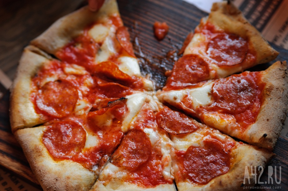 Кемеровское УФАС завело дело на популярную пиццерию из-за рекламы 