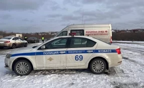 В Кузбассе сотрудники ГИБДД обнаружили у автомобилиста поддельное водительское удостоверение, которое он купил ещё несколько лет назад