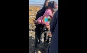 Жительница Тувы оставила 2-летнюю дочь на свалке и ушла в магазин