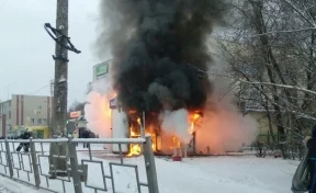 В Кузбассе утром загорелась беляшная