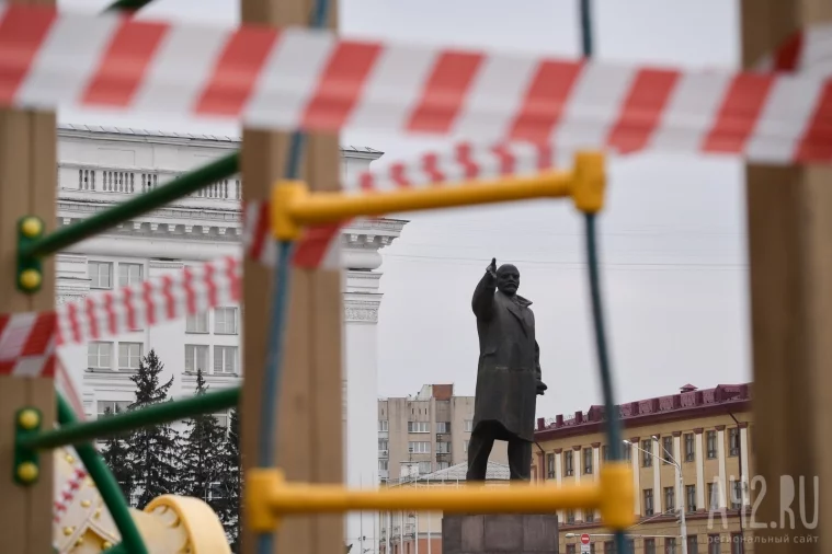 Фото: Дезинфекция парков и сигнальные ленты: Кемерово продолжает бороться с коронавирусом 43