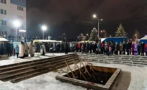 Губернатор Илья Середюк назвал новое число окунувшихся в крещенские купели кузбассовцев