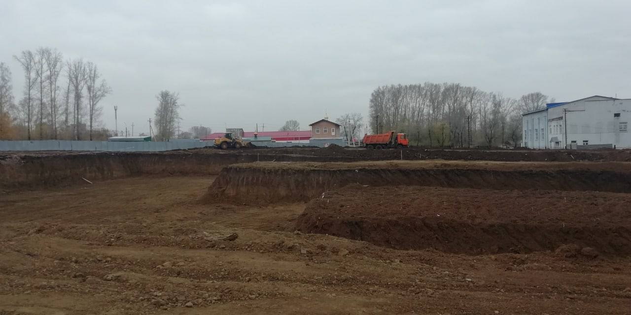 «Готов котлован»: в минстрое рассказали о строительстве школы на 825 мест в Кемерове