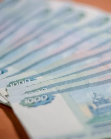 В Ленобласти сотрудница ЧОП заказала убийство мужа за 20 000 рублей, чтобы завладеть его квартирой