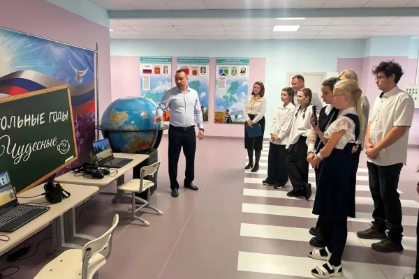 Успешный директор кузбасской школы поедет в Китай для обмена опытом