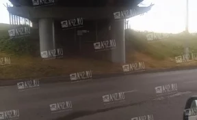 Кемеровчане удивлены: на улице Терешковой мост начал «разговаривать» с водителями