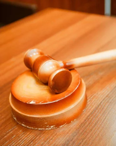 Невиновный в преступлении кузбассовец сопротивлялся задержанию и попал под арест